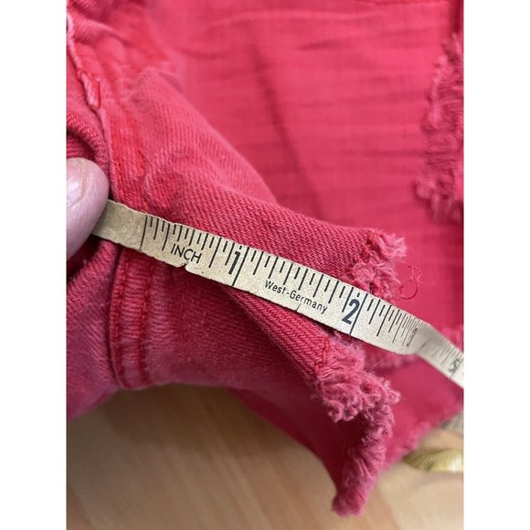 1st Kiss Red Distressed Denim Short Shorts Size 11 Juniors EUC - Picture 5 of 10